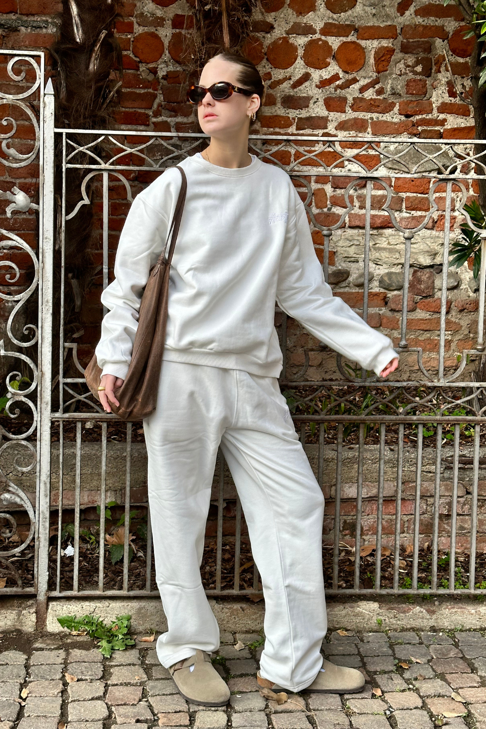 Crewneck (Powder)