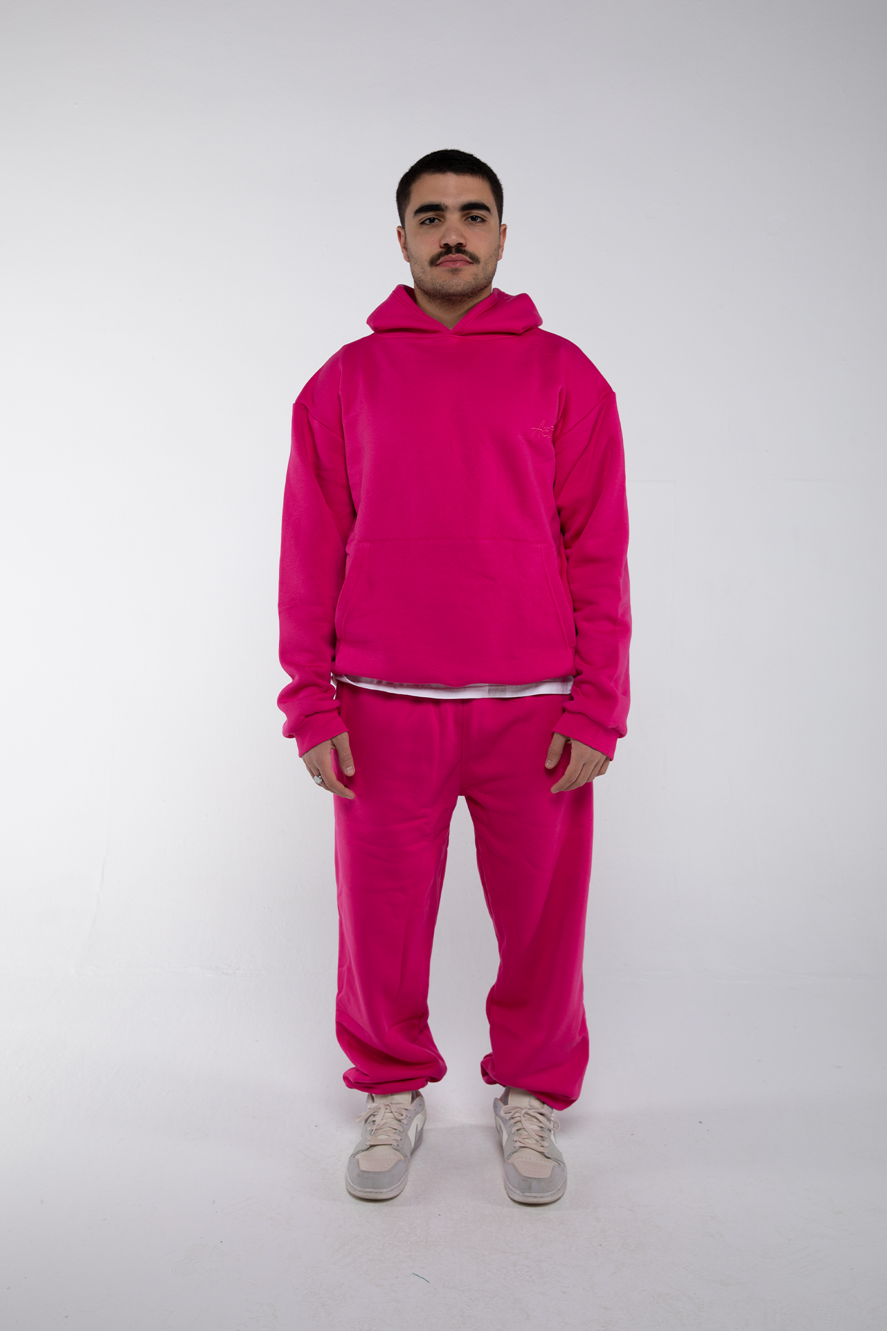 Cuffed Drawstring Joggers (Barbie)
